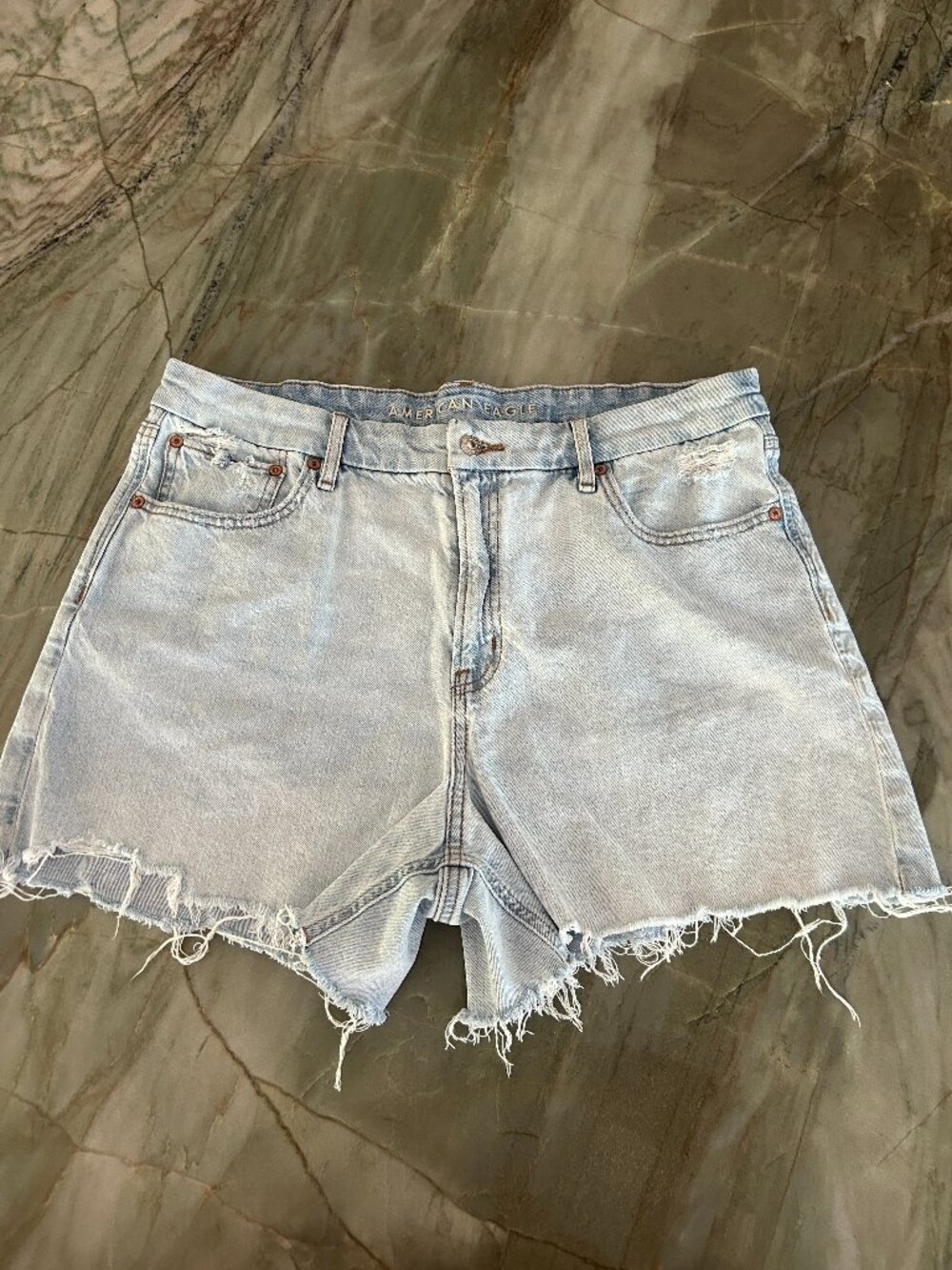 NWOT AE Strigid Curvy High-Waisted Relaxed Short